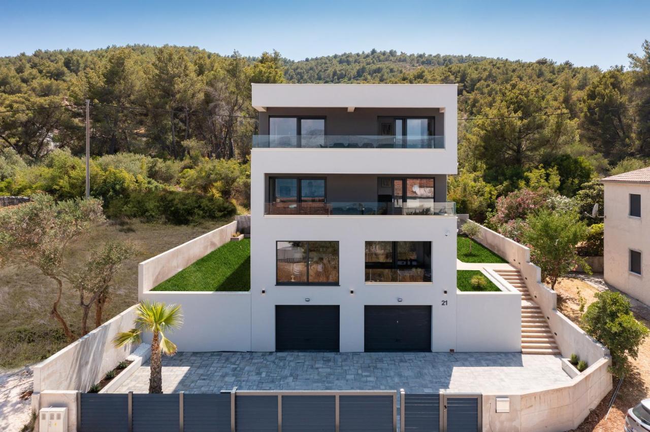 House & Home Слатине Екстер'єр фото