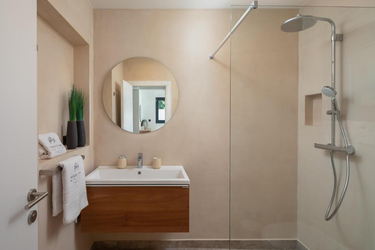 House & Home Слатине Екстер'єр фото