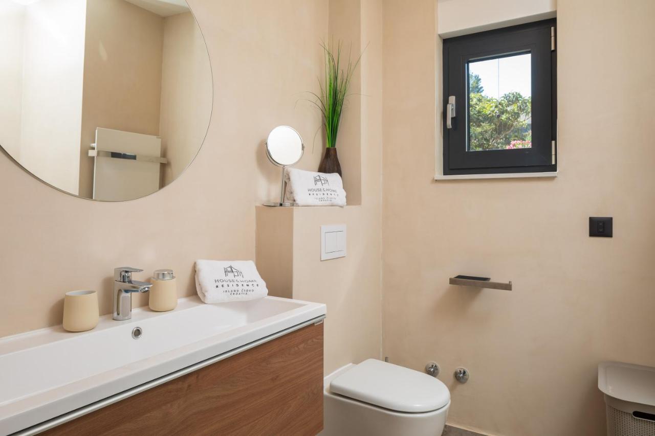House & Home Слатине Екстер'єр фото