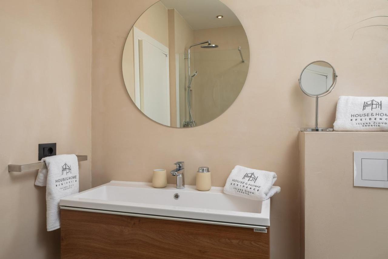 House & Home Слатине Екстер'єр фото