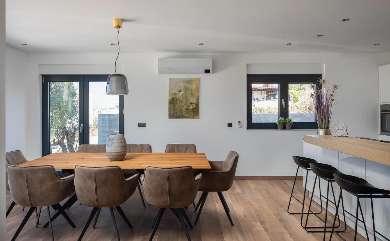 House & Home Слатине Екстер'єр фото