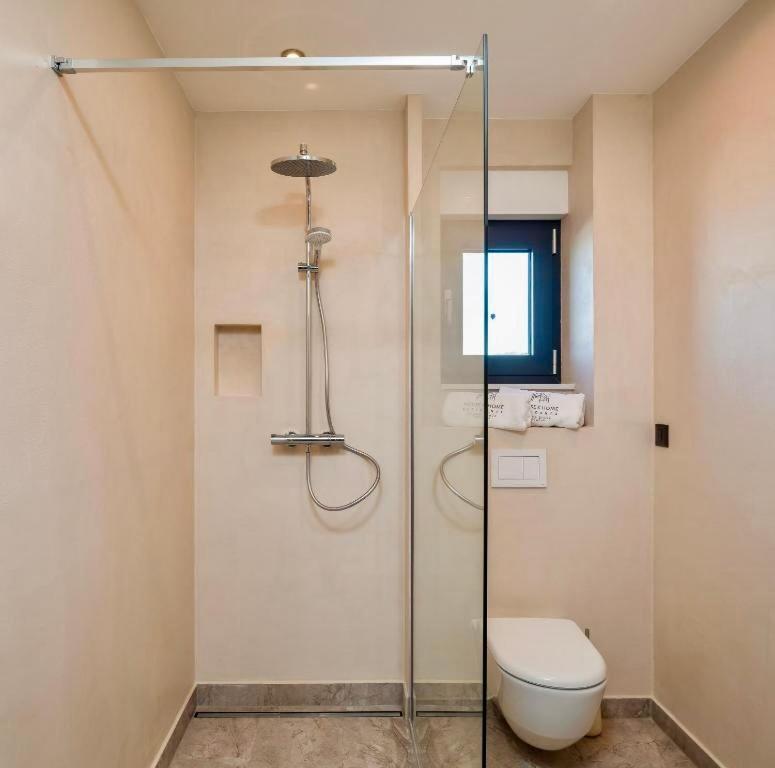 House & Home Слатине Екстер'єр фото